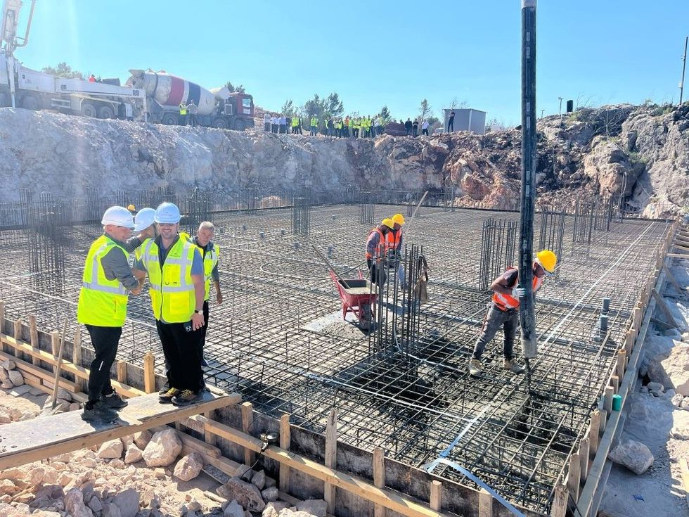 9ff3f8bd 8811 4187 83dd cca90cf7d5dc 1