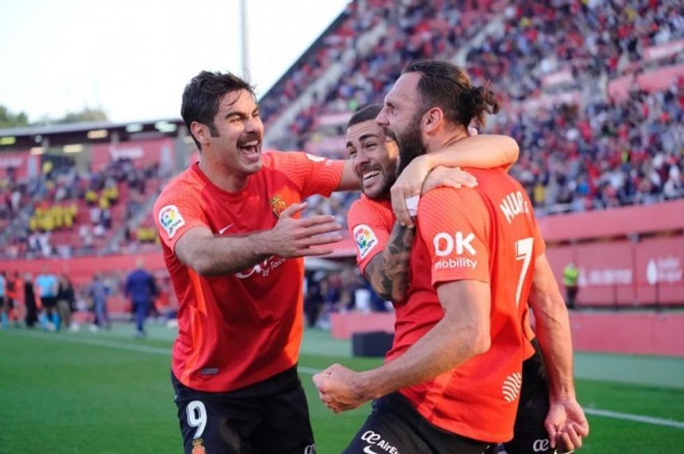 a 22161648cbdb3220 3e7d 4644 bc7a 501d3ac9560a