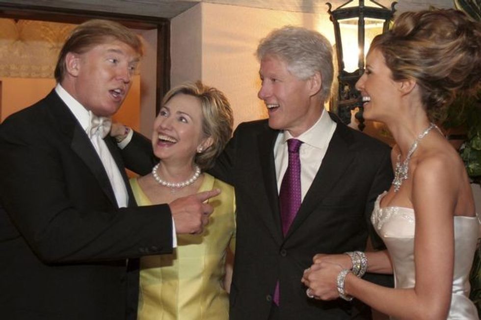 A është penduar Hillary?!