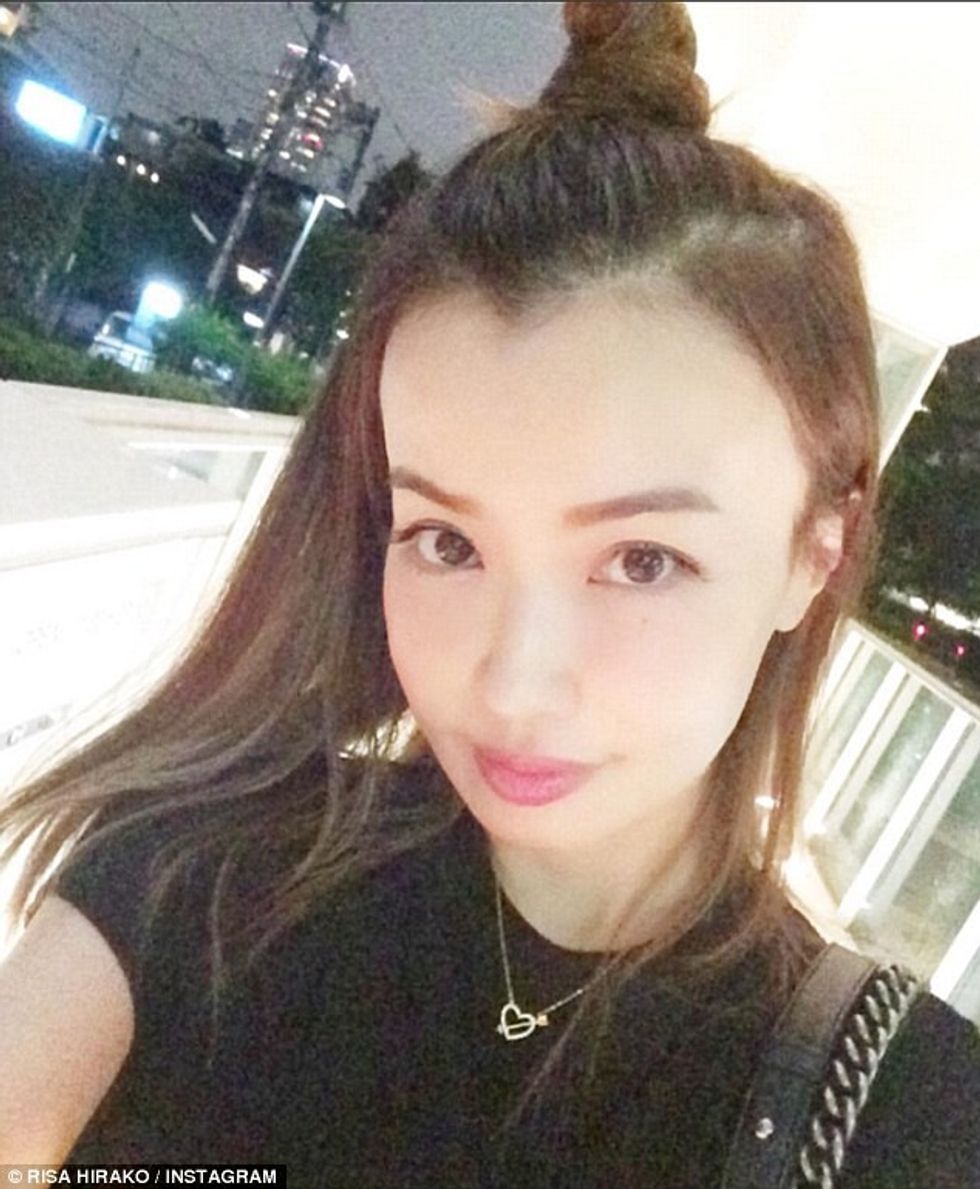 A mund të ja qëlloni sa vjeçare është kjo modele e mahnitshme foto 3