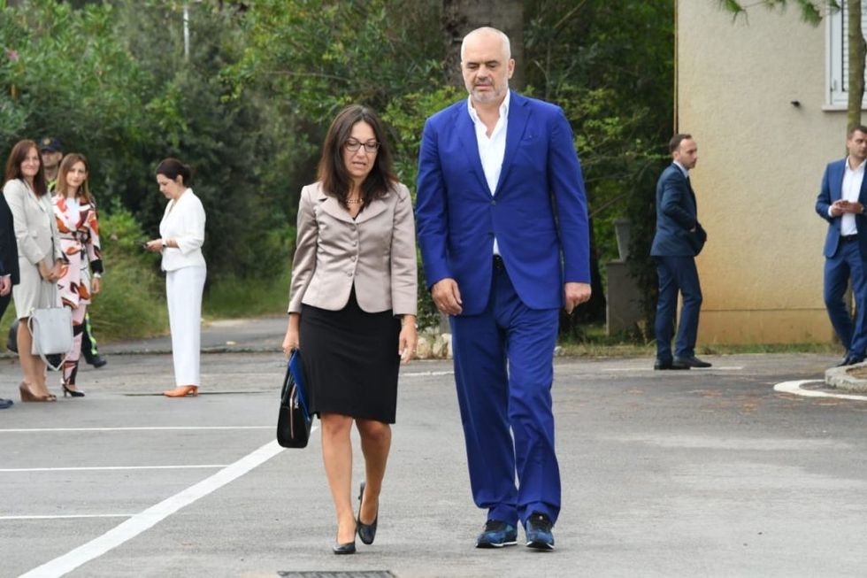 a9e2fc64 2f0c 4523 bbdd 29b204954c41