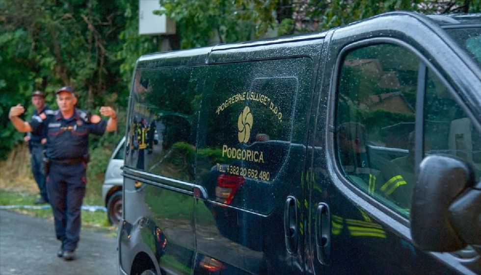 AA 20220812 28634943 28634939 CRNA GORA U PUCNJAVI NA CETINJU 11 MRTVIH POLICIJA UBILA NAPADACA