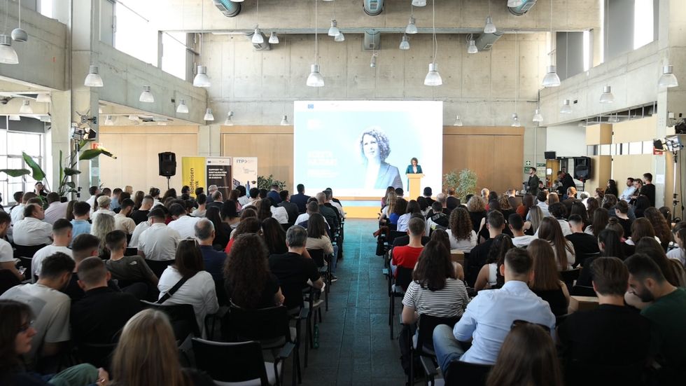 ab57226c abf2 4900 8e75 2f63c66efe78 1