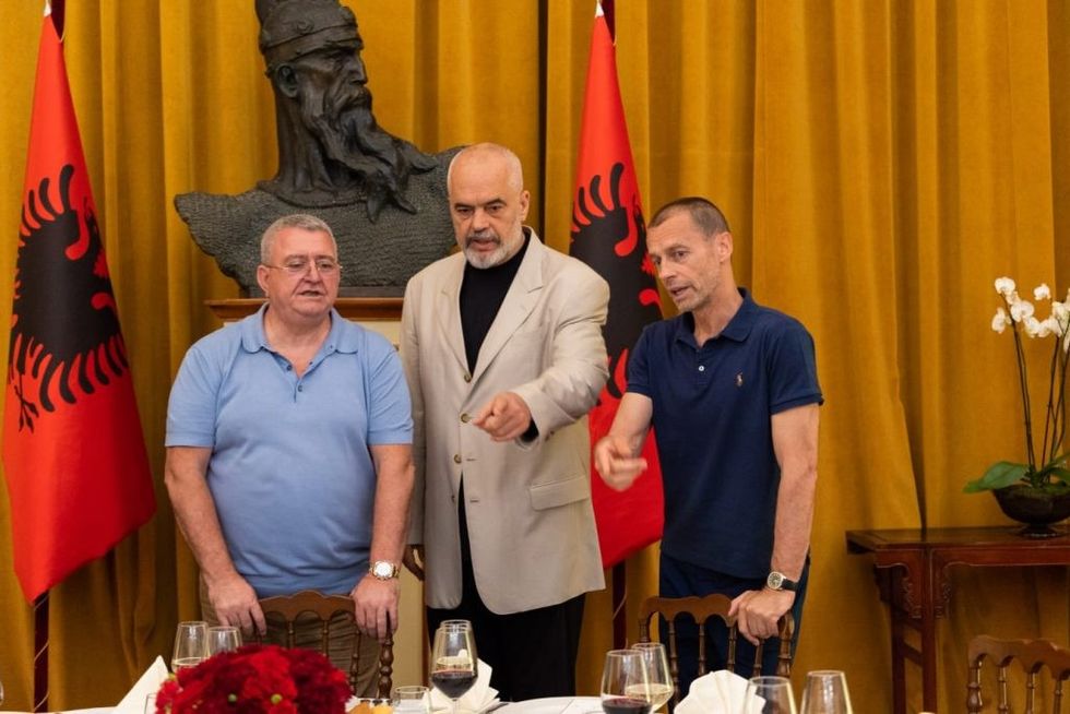 ABC0F98F 28B7 47E6 A83E 98ECF70E1073 1