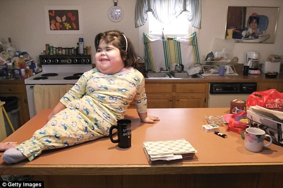 Abortohet bebja sirene qe ne vend te kembeve kishte nje bisht foto 4