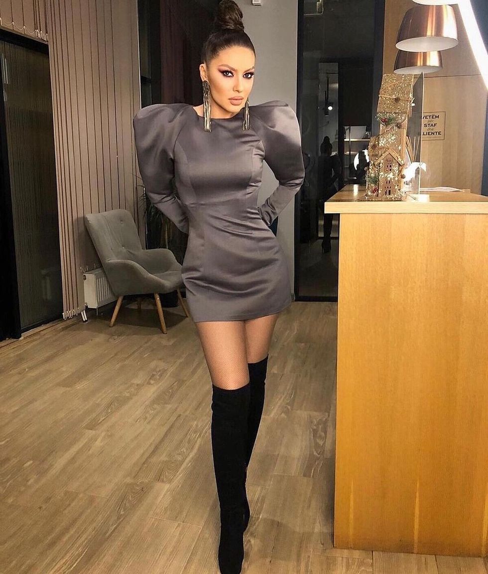 adelinaofficiel 132409869404135954258313399677750836427781n