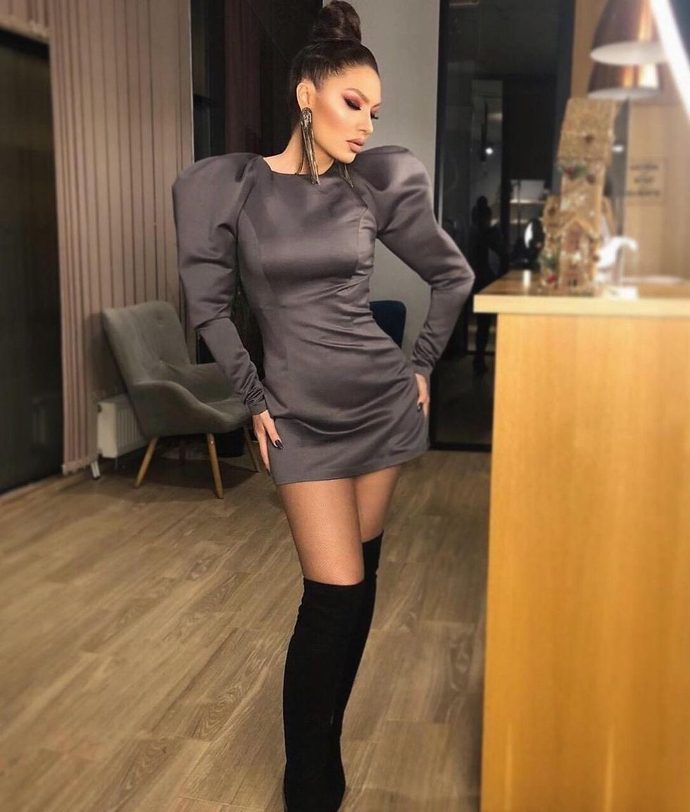 adelinaofficiel 132572695719200908621391506682435396772661n