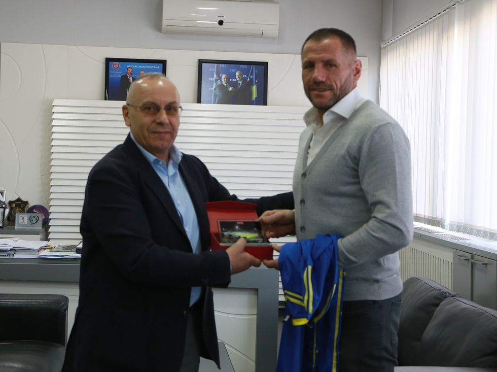 ademi shefki kuqi 1