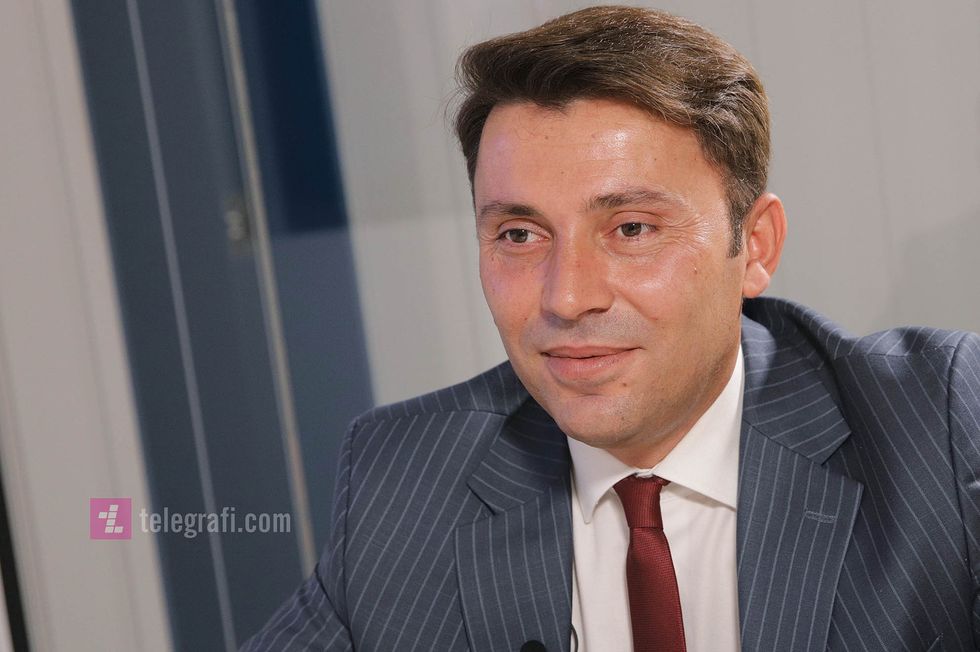 Adnan Rrustemi Interviste foto Ridvan Slivova 1