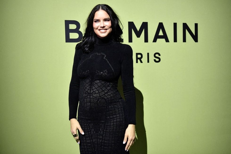 adriana lima baby bump503