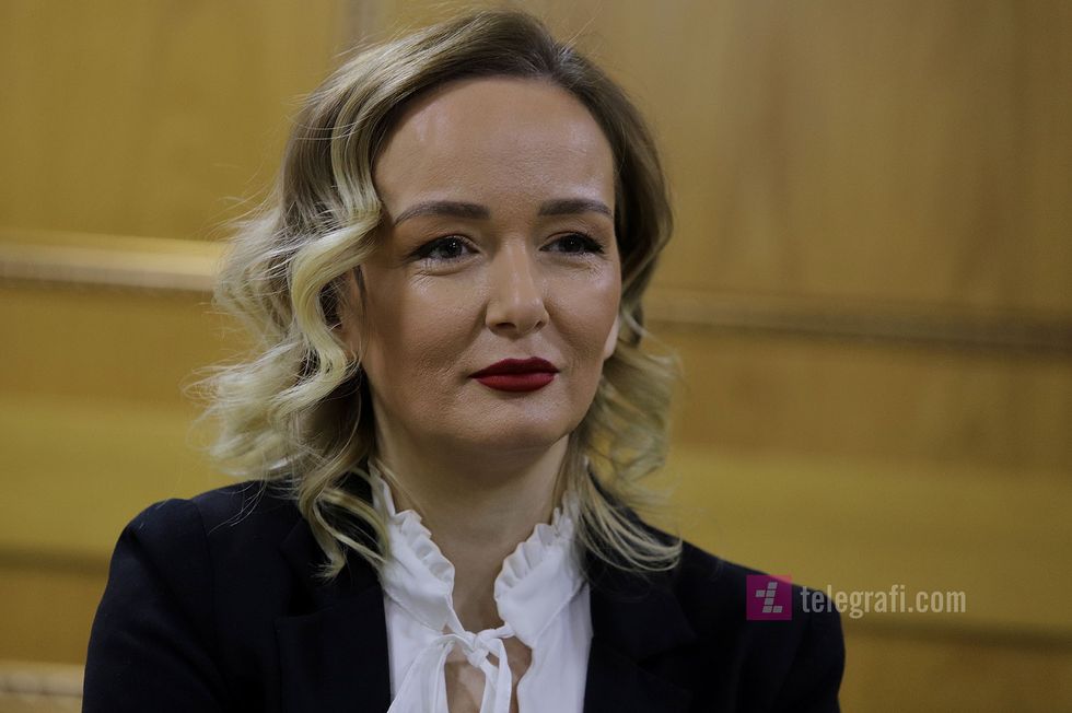 Adriana Matoshi interviste foto Ridvan Slivova 009 2