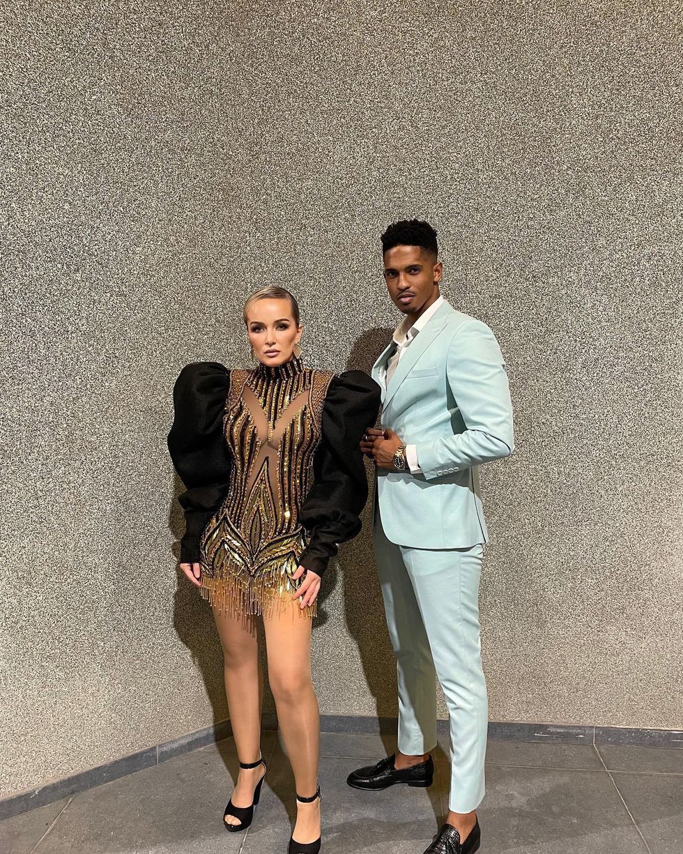 adrianamatoshi 23988002622336050901147584724920025872151000n