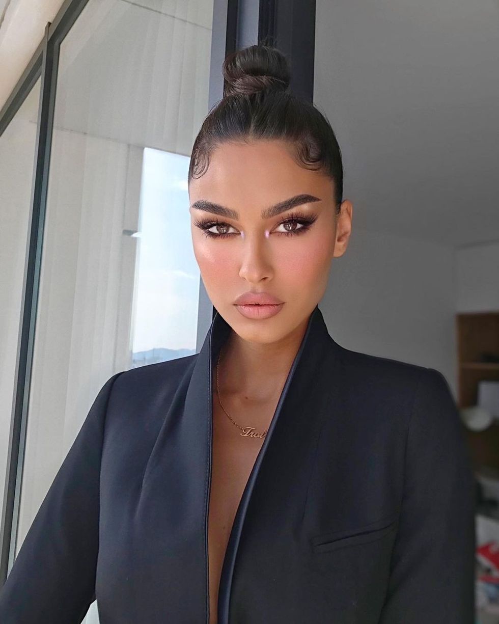 adroladushi 243879432 206434464777423 8522781360753989153 n