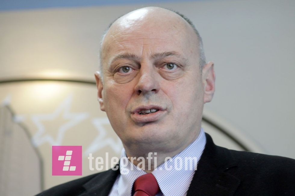 Agim Ceku foto Ridvan Slivova 02