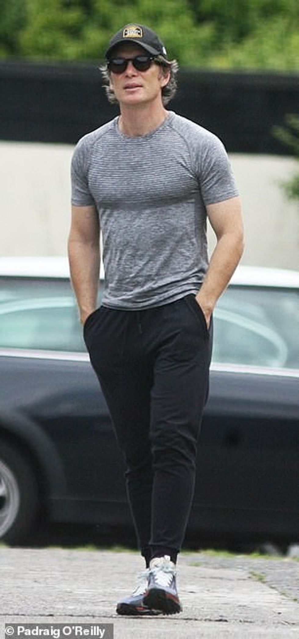 Ai dukej me humor të mirë në dalje