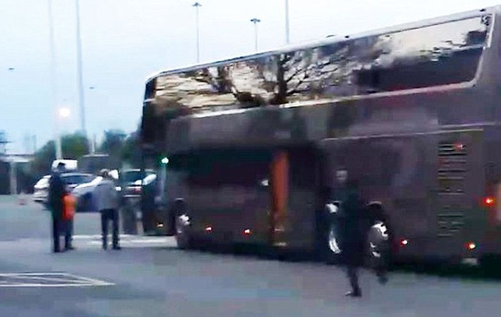 Ai e la autobusin ta priste.