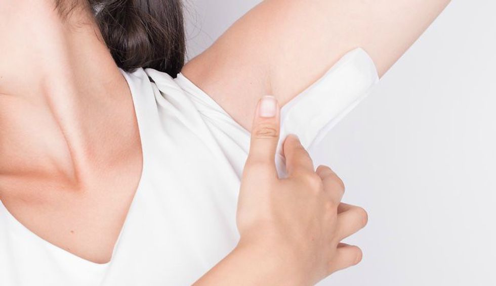 aid1110932 v4 728px Fix Excessive Underarm Sweating Step 6 Version 21