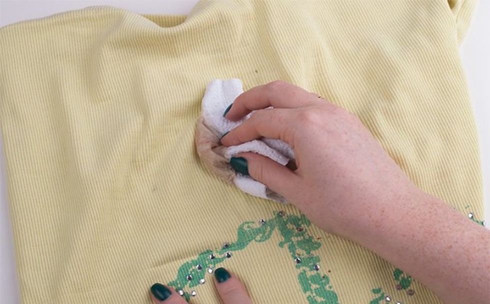 aid1565002 v4 728px Clean Coffee Stains Step 1