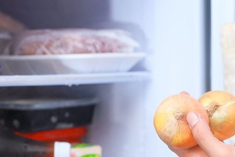 aid3116103 v4 728px Peel an Onion Step 8 Version 3