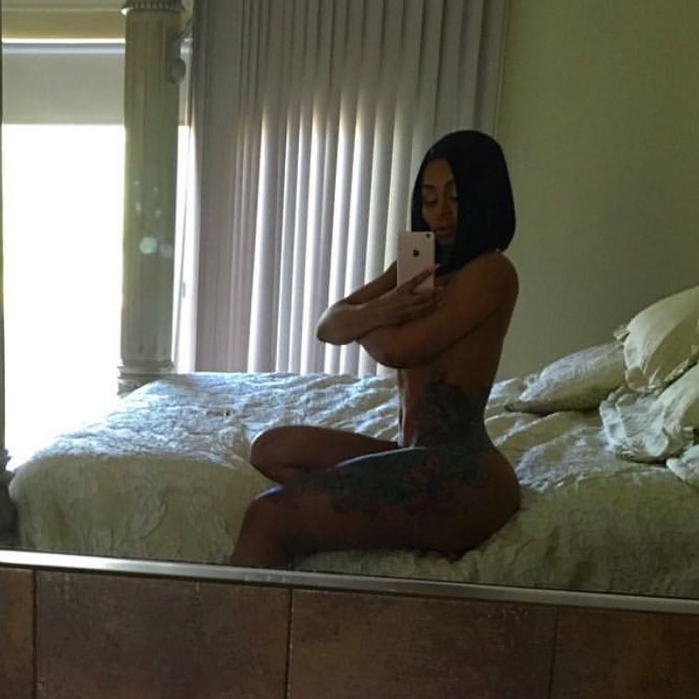 Ajo ka pozuar nudo për ta dëshmuar humbjen në peshë