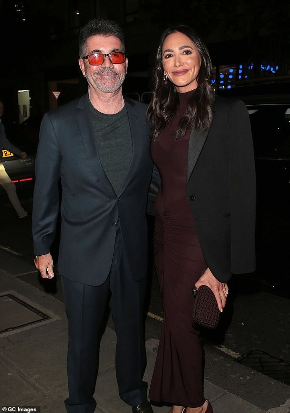 Ajo shtoi: “Nuk po them asgjë, por jam e sigurt që ata janë të martuar. Unë e quaj gjithsesi zonja Cowell, kështu që ata mund të jenë gjithashtu