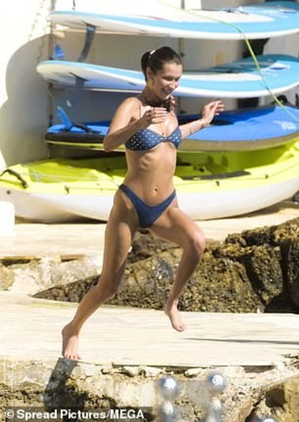 Ajo tregoi kuadrin e saj atletik