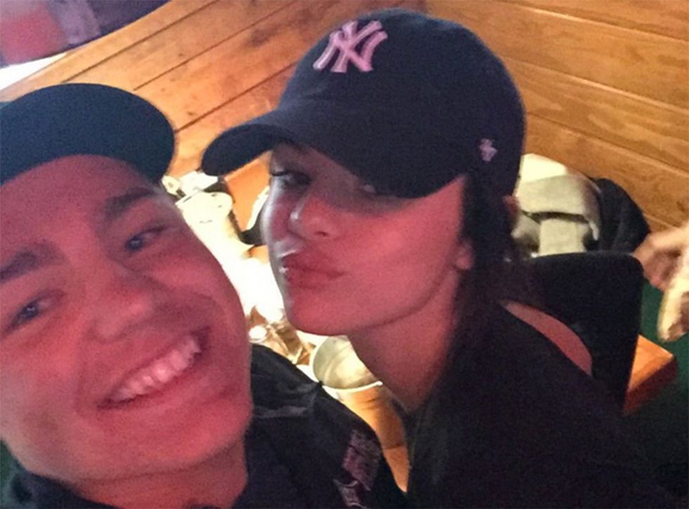 Ajo u tërhoq nga syri i publikut për shkak të problemeve shëndetësore.