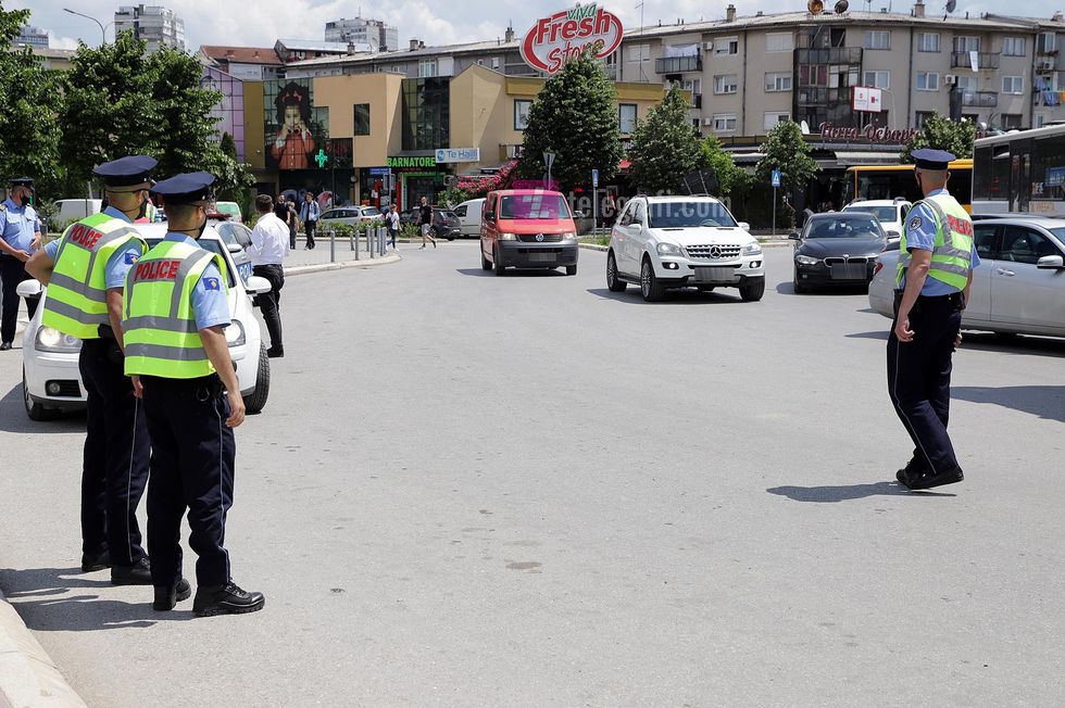 Aksion i policise se trafikut komunikacionit per kundervajtje foto Ridvan Slivova 30