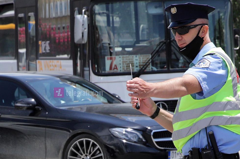 Aksion i policise se trafikut komunikacionit per kundervajtje foto Ridvan Slivova 32