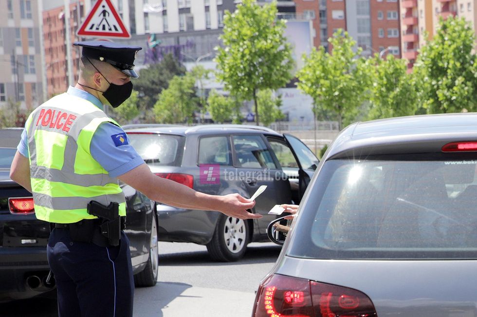 Aksion i policise se trafikut komunikacionit per kundervajtje foto Ridvan Slivova 41