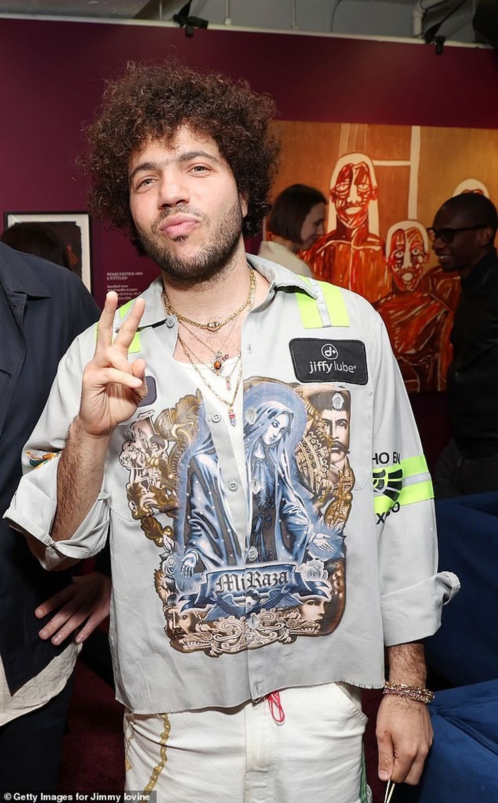 Aktorja, 32 vjeçe, shkoi në Instagram Stories për të ripostuar një nga fotot nga revista, ku shihte producentin, 36, të shtrirë në një tavolinë me pica para tij; parë në vitin 2024