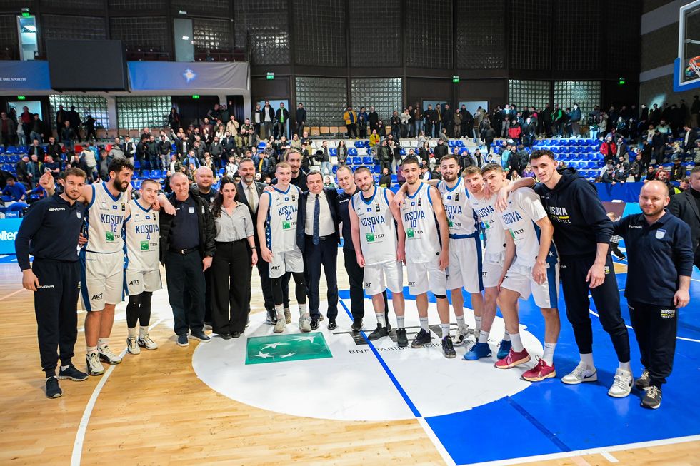 Albin Kurti basketboll