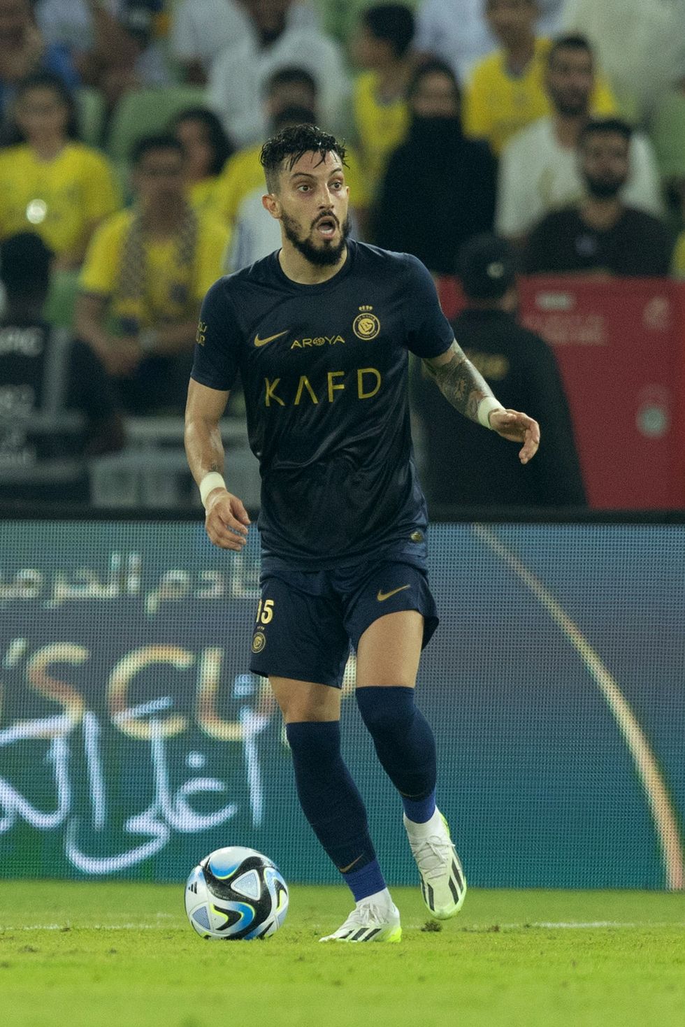 alex telles controls ball saudi 847828166