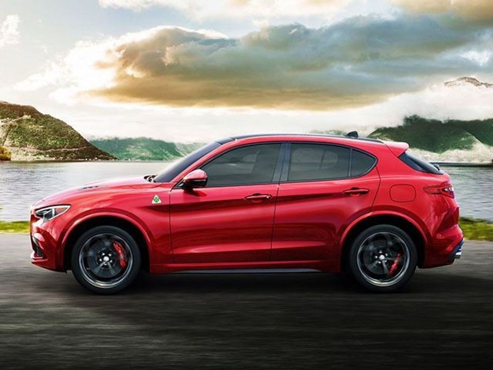 Alfa Romeo prezanton makinën me shtatë ulëse foto 3