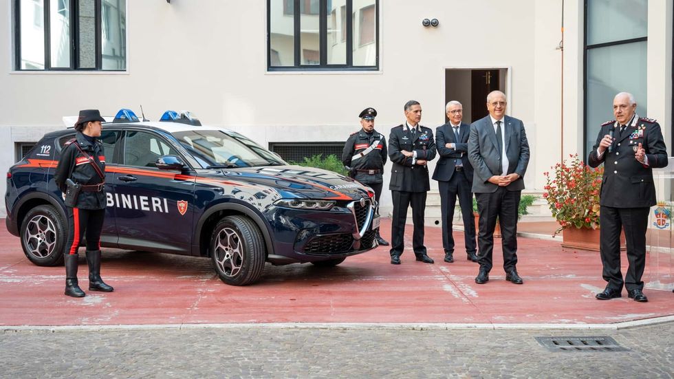 alfa romeo tonale joins the carabinieri 3