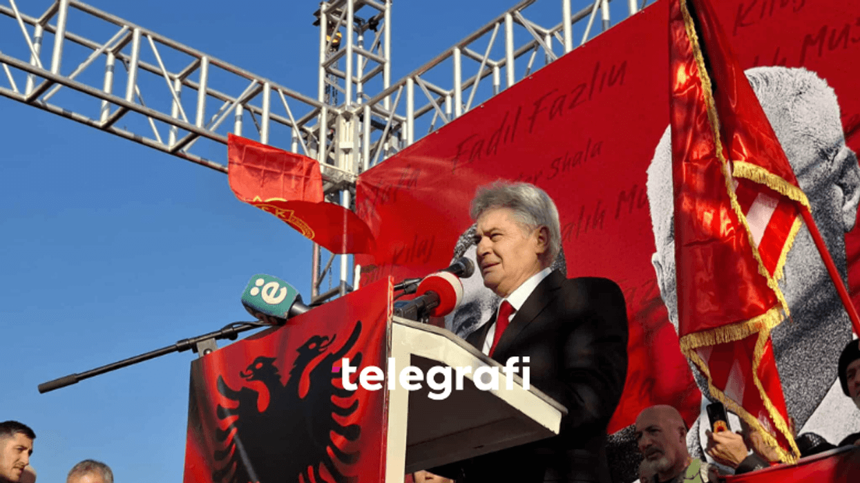 Ali Ahmeti përkujton 2 Majin, datën kur Karadaku i shpall zonë e lirë Ali Ahmeti përkujton 2 Majin, datën kur Karadaku i shpall zonë e lirë
