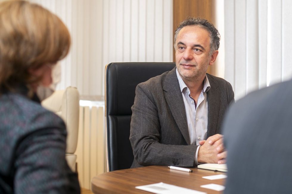 Aliu: Me 205 milionë euro nga Britania do të ndërtohen spitalet në Tetovë, Kërçovë dhe Shtip