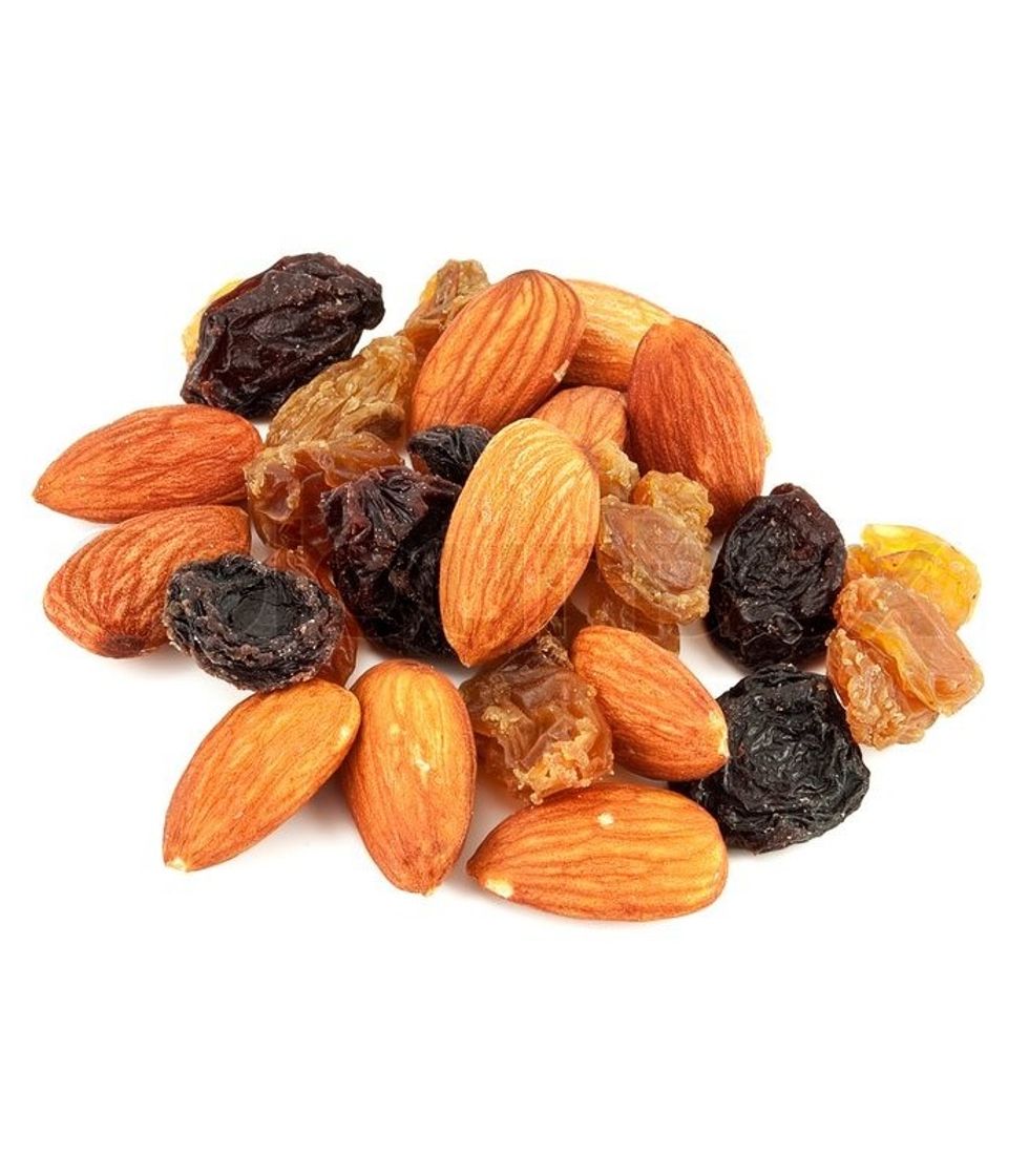Almonds Raisin 1
