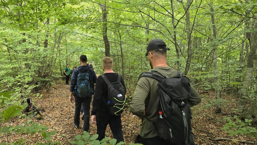 Alpinistat ne shtegun e geshtenjave