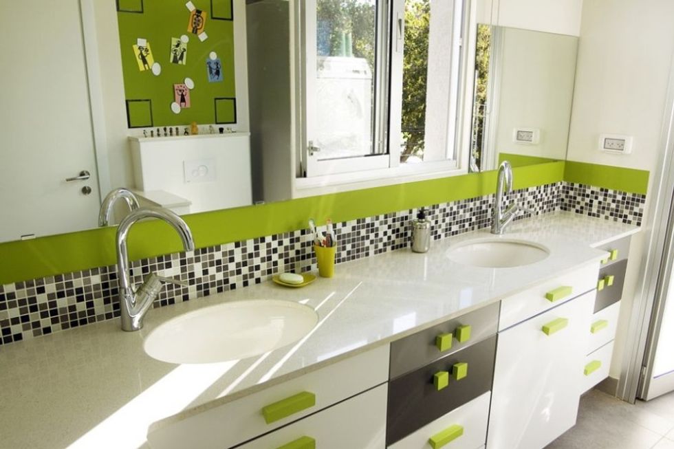 Amazing Decoration Kids Bathroom With Cool Design Furniture And Interior Clear Washbasin Spaces With G