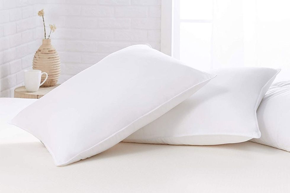 amazon basics down pillow tout
