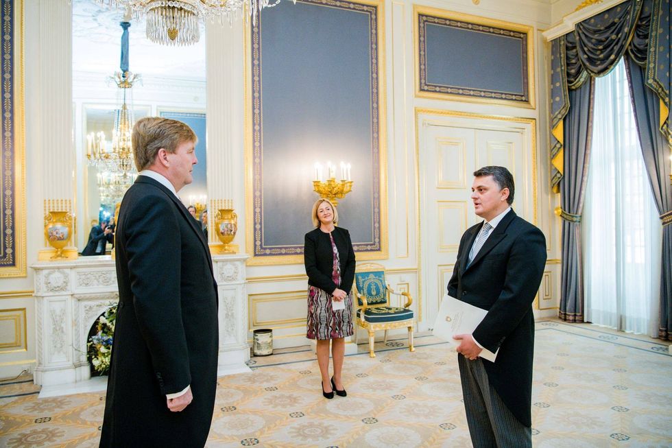 Ambasadori Greiçevci dorëzon Letrat Kredenciale Mbretit të Holandës Willem Alexander 02