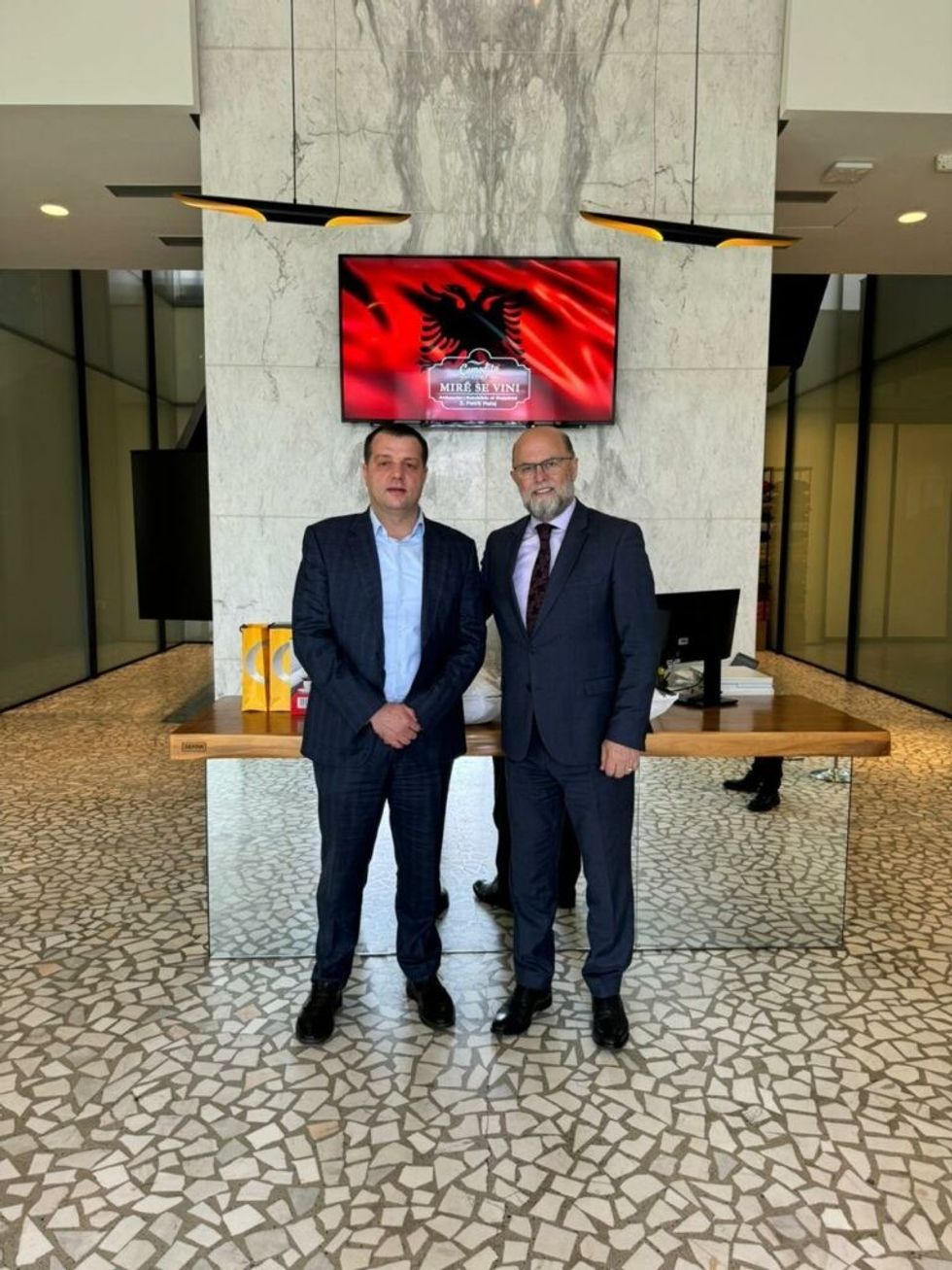 Ambasadori i Shqiperise Malaj viziton Devolli Corporation shprehet per shtim te bashkepunimit Kosove Shqiperi 1