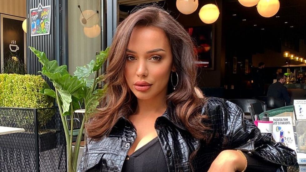 ana kabashi 746378563478543