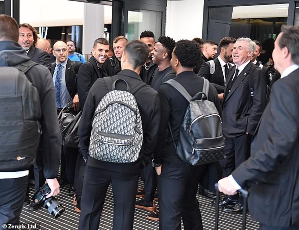 Ancelotti dhe lojtarët përpiqen të mbajnë shpirtin lart në situatën paksa të sikletshme