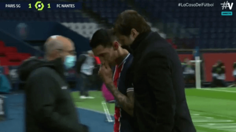 angel di maria tuvo que dejar el campo enterarse del robo que sufrio su familia