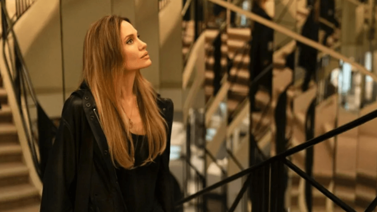 Angelina Jolie sjell histori personale në filmin “Couture” Angelina Jolie sjell histori personale në filmin “Couture”