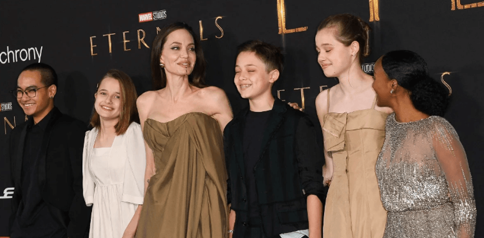 Vivienne Jolie-Pitt heq dorë nga mbiemri i Brad Pitt, thellohet përçarja familjare