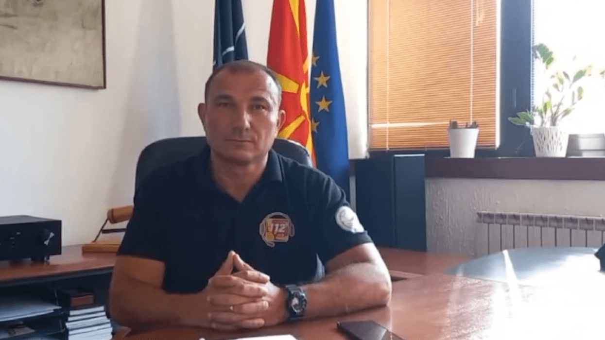 Ish-kadrot e sigurisë ftohen të ndihmojnë në shuarjen e zjarreve këtë verë, Angellov: Për tre muaj fitoni mbi 2000 euro Ish-kadrot e sigurisë ftohen të ndihmojnë në shuarjen e zjarreve këtë verë, Angellov: Për tre muaj fitoni mbi 2000 euro