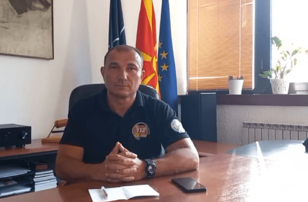 Ish-kadrot e sigurisë ftohen të ndihmojnë në shuarjen e zjar